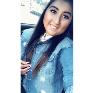 Meet your Posher, Alyssa